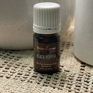 5ml NEW - BLACK PEPPER oil by Young Living DIFFUSE FOR HELP IN 🚬 CESSATION